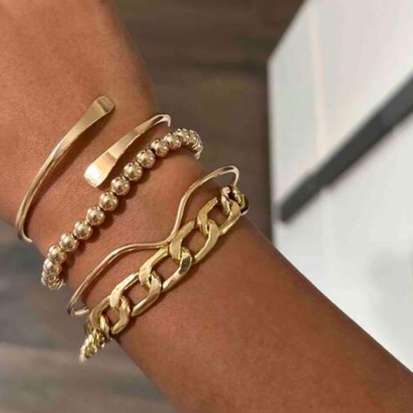 4 Piece Stackable Gold Bold statement Bracelet Set - Picture 3 of 4